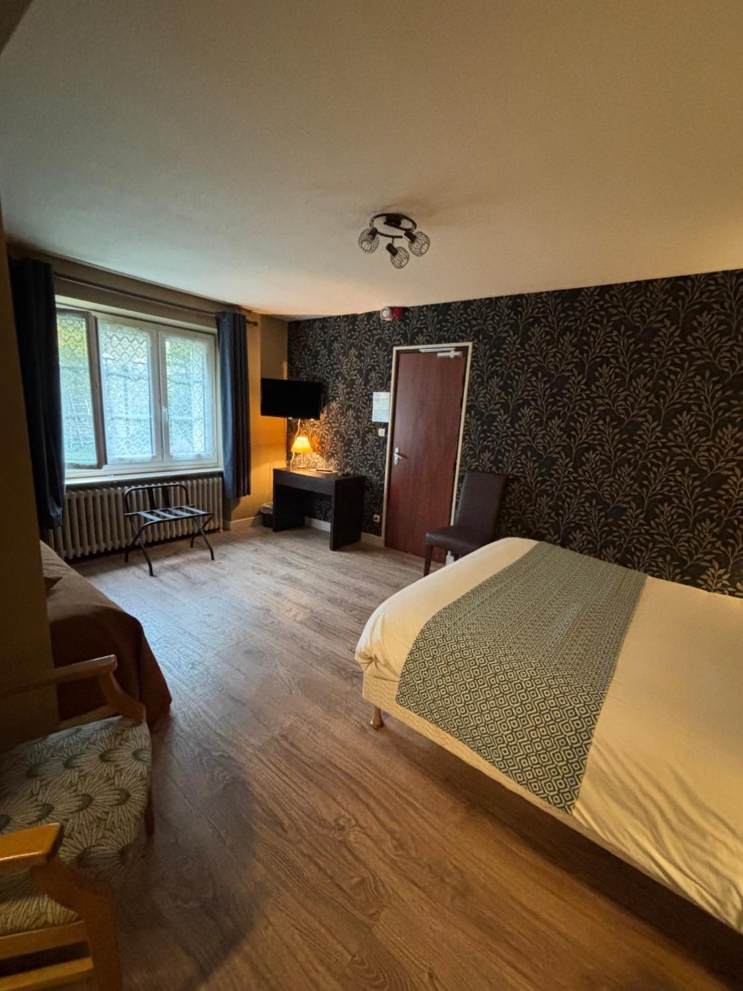 Hotel Le Bon Laboureur Ла-Шаріте Екстер'єр фото